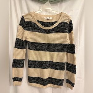 Brand: Forever 21 Size M Striped Sweater